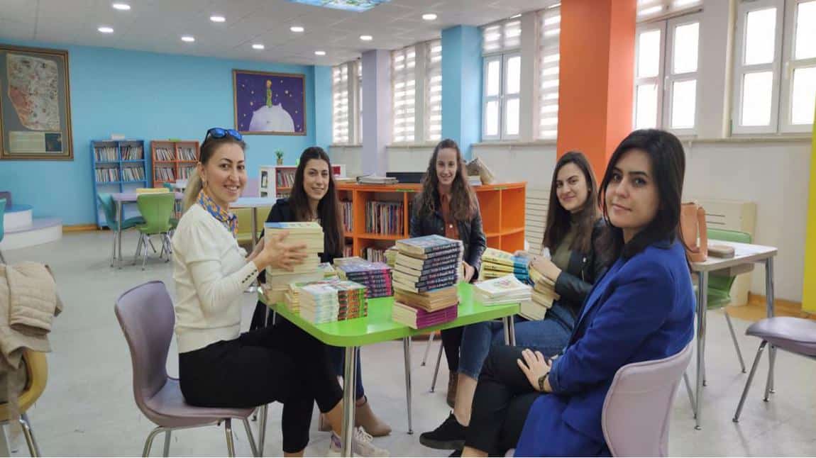 Türkçe Öğretmenlerimiz Okuma ve İfade Sanatı Çalışması İçin Bir Araya Geldi 